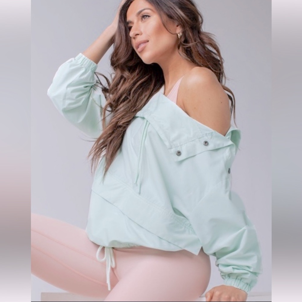 SAVVI Piper Windbreaker Light Mint Green Pullover Size 2XL